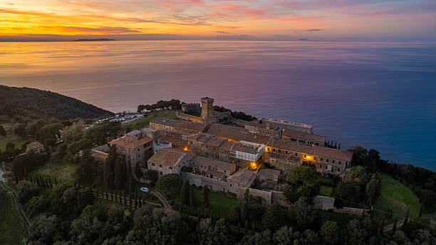 L'antico borgo di Populonia, frazione di Piombino